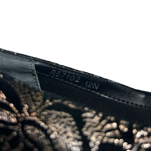 Fine Leather Rose Petals Black Lace Heels Size 12 Narrow Black Silver Patterned - Picture 13 of 13